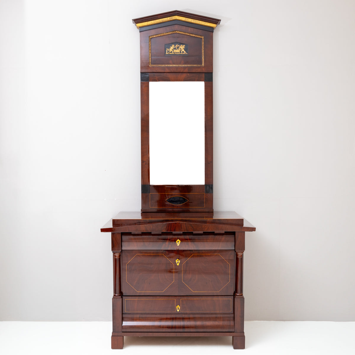 Biedermeier Kommode mit Trumeau Spiegel, Norddeutsch, Anfang 19. Jahrhundert