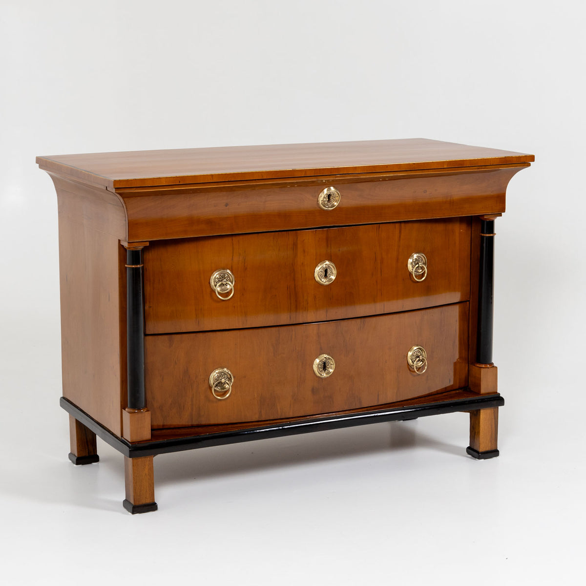 Biedermeier Kommode mit ebonisierten Säulen, um 1820