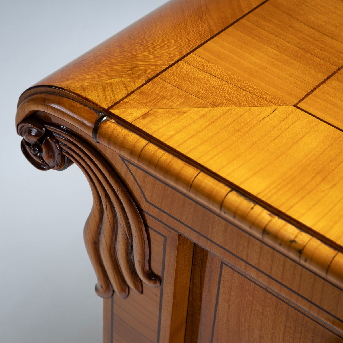 Biedermeier Kommode, Donaumonarchie um 1830
