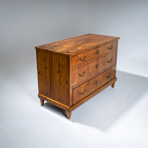 Biedermeier Walnut Chest of Drawers, circa 1820