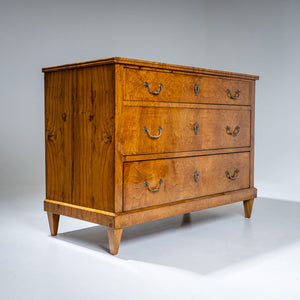 Biedermeier Walnut Chest of Drawers, circa 1820