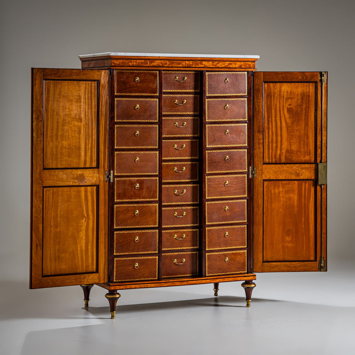 Cartonnier, gestempelt Claude-Charles Saunier, Frankreich um 1790