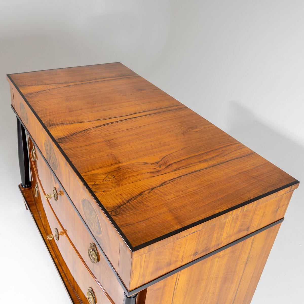 Kommode mit Umdruckdekor, süddeutsch, um 1820