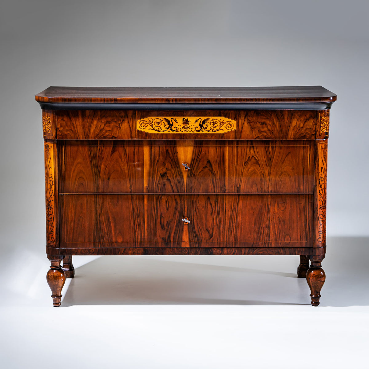 Biedermeier-Kommode mit Marketerie, Italien, 19. Jahrhundert