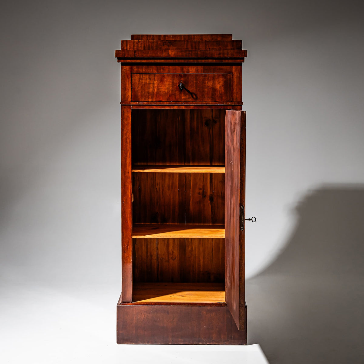 Norddeutscher Pfeilerschrank, 1820