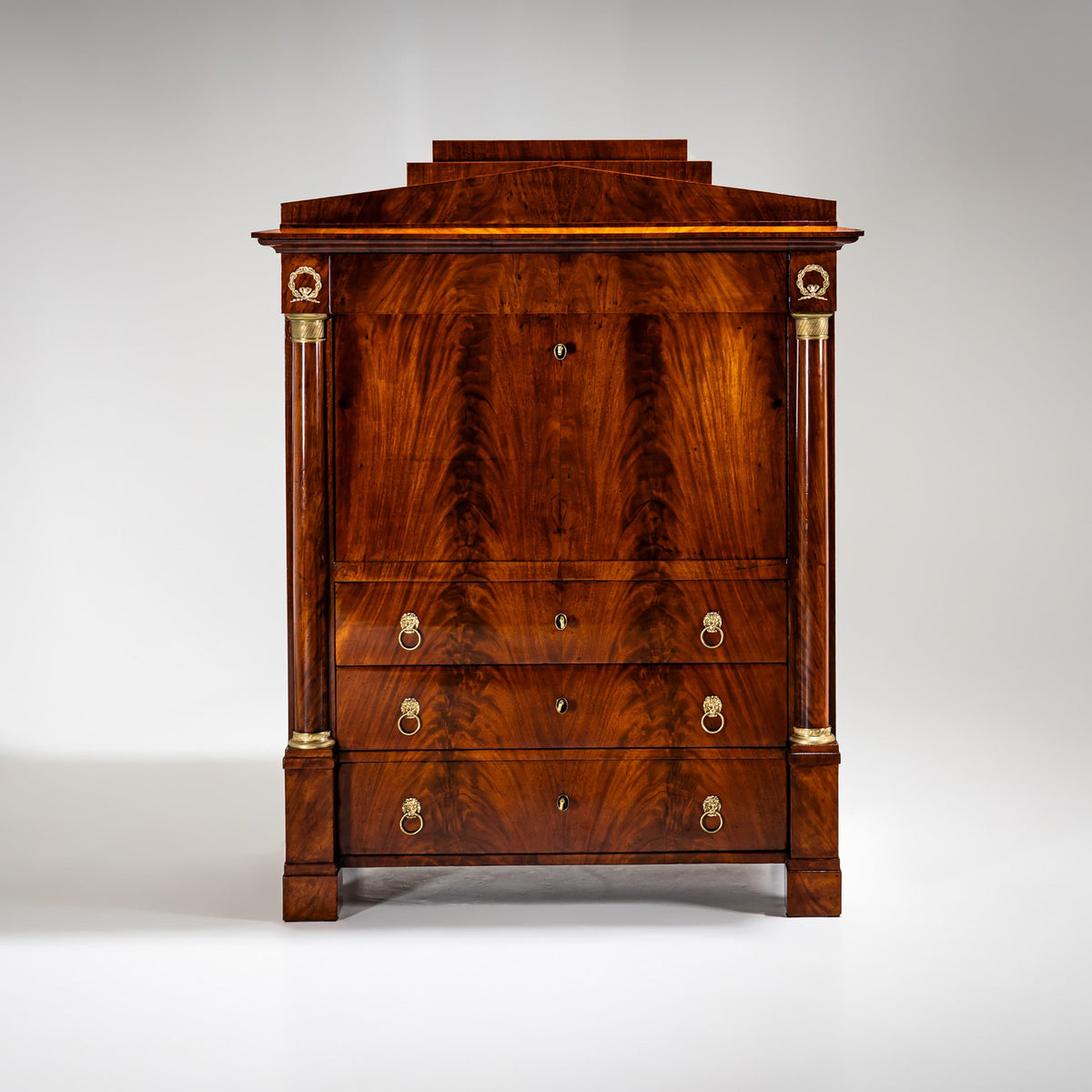 Biedermeier Sekretär, wohl Berlin, Anfang 19. Jahrhundert