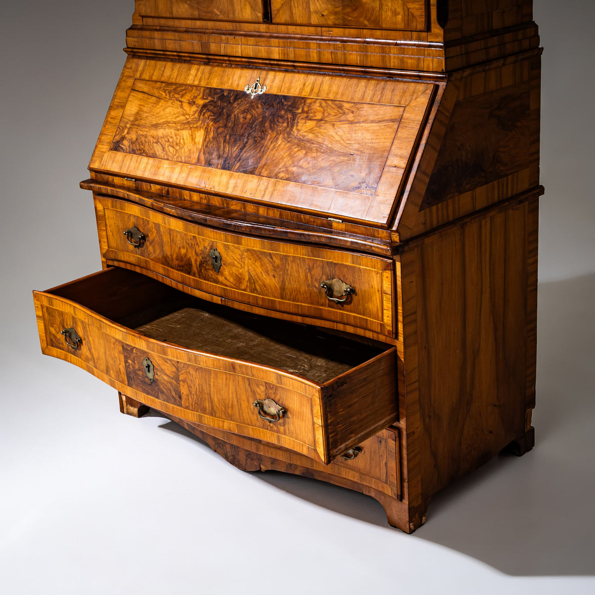 Baroque Secretary in Walnut, 18th/19th Century
