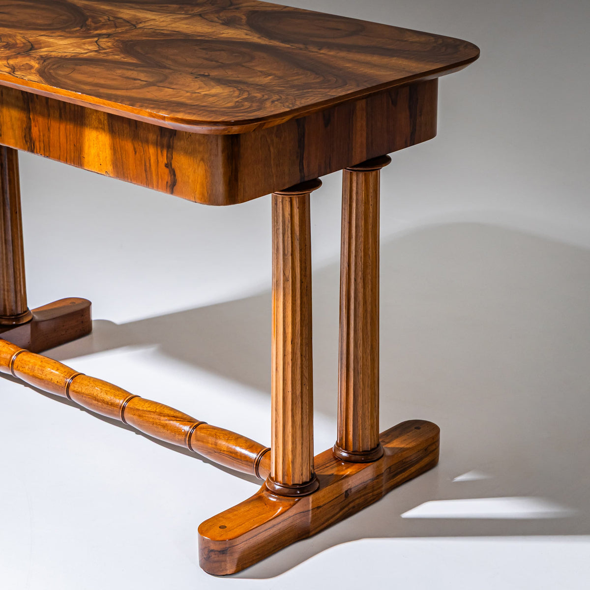 Biedermeier Schreibtisch, um 1830