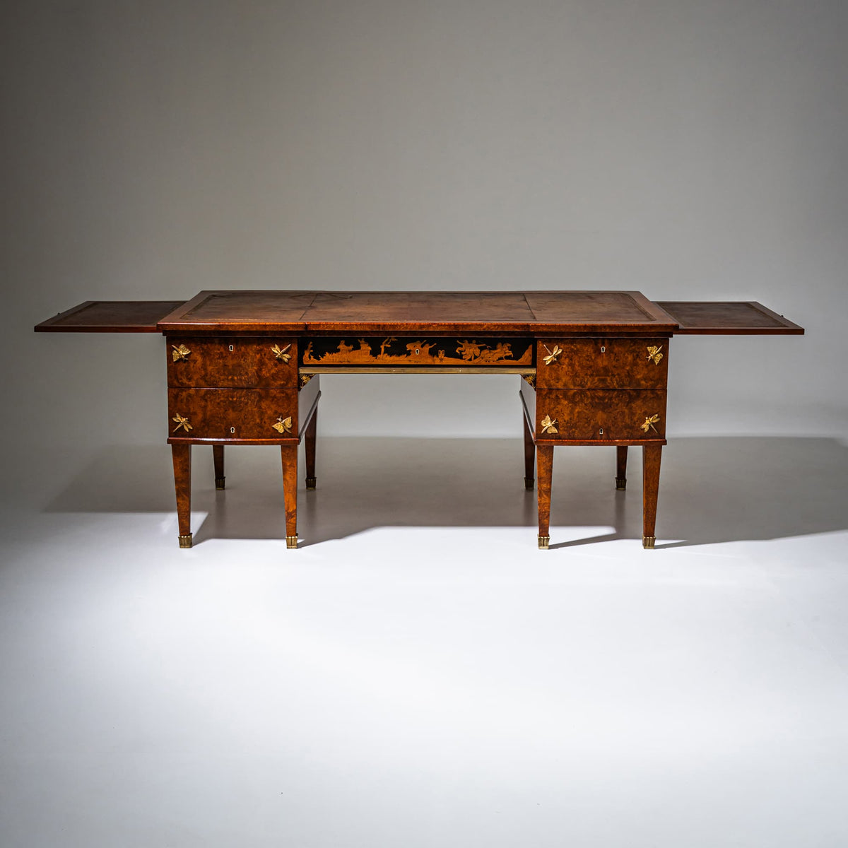 Thuya Burl Bureau Plat, Italy, circa 1900