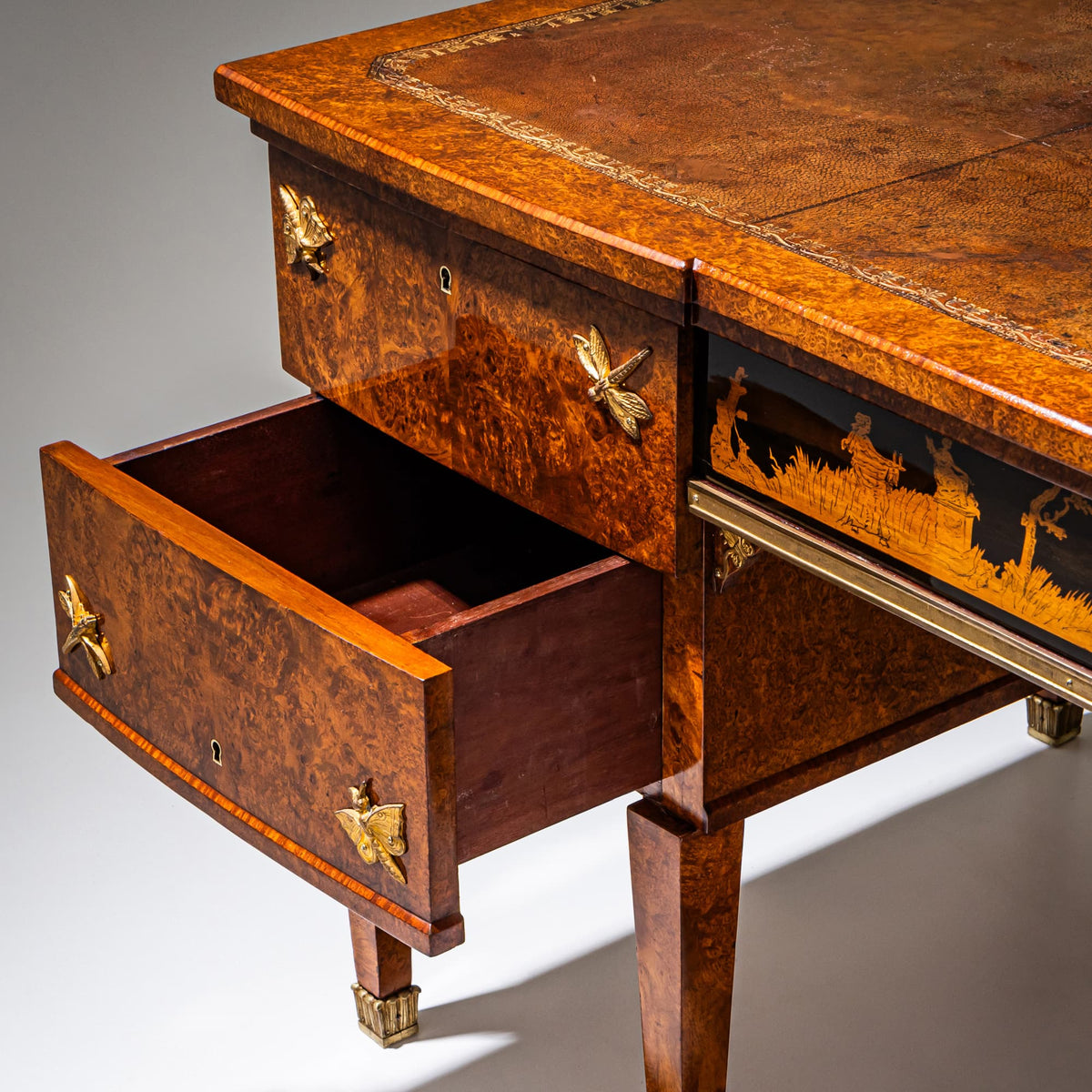 Thuya Burl Bureau Plat, Italy, circa 1900