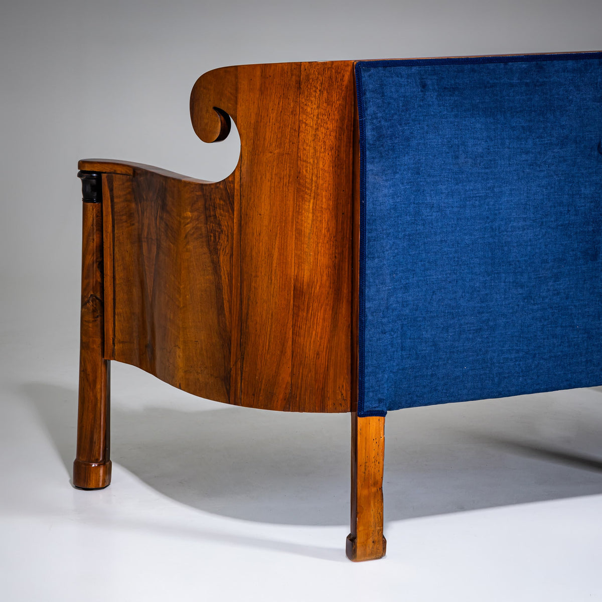 Biedermeier Sofa in Walnut, Austria, circa 1830