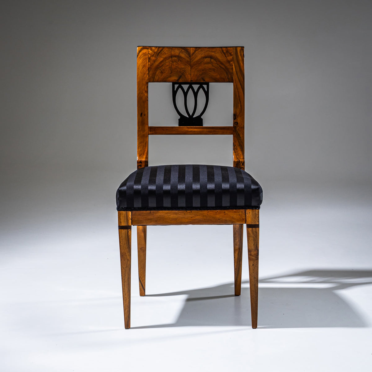 Satz von Drei Biedermeier Stühlen, süddeutsch, um 1820