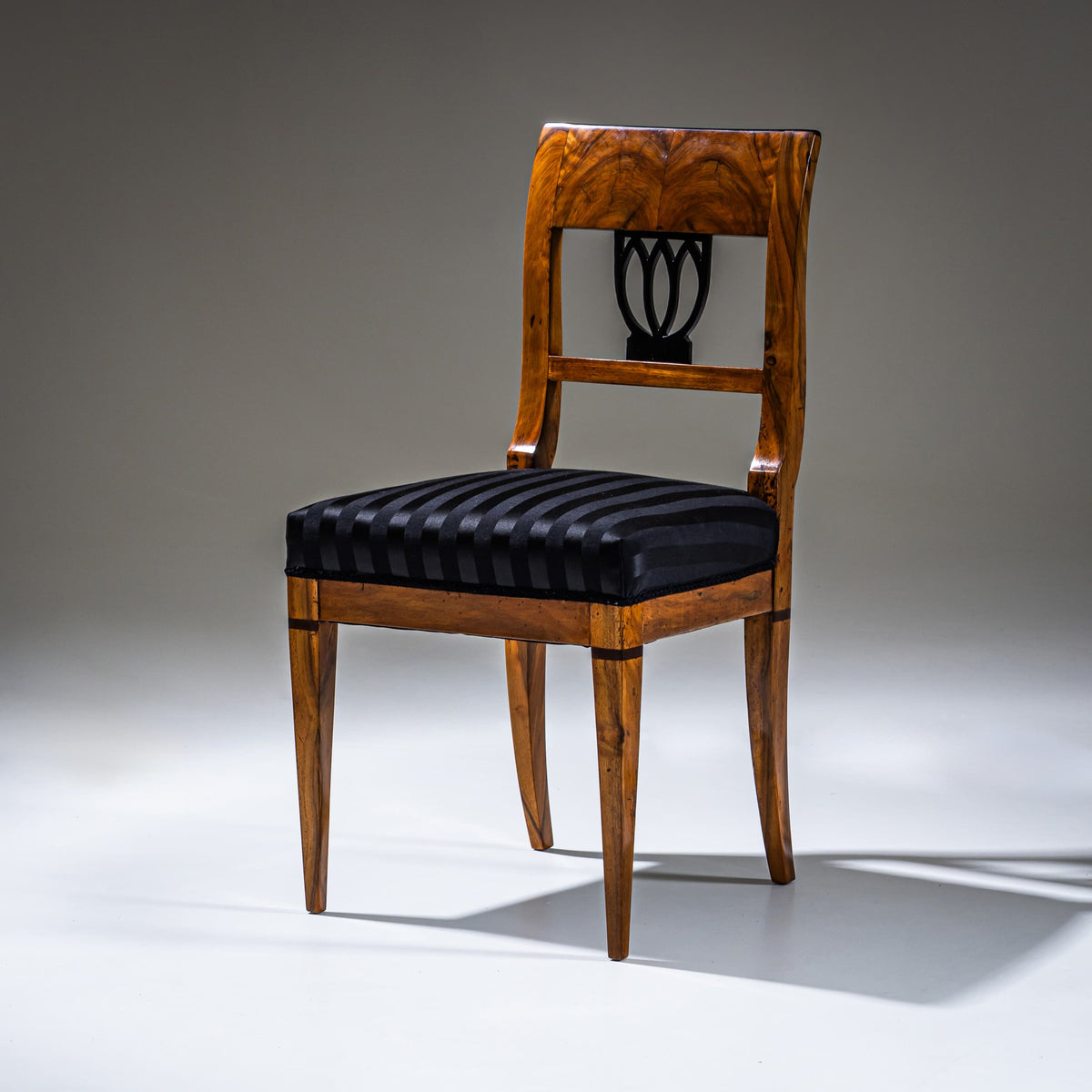 Satz von Drei Biedermeier Stühlen, süddeutsch, um 1820