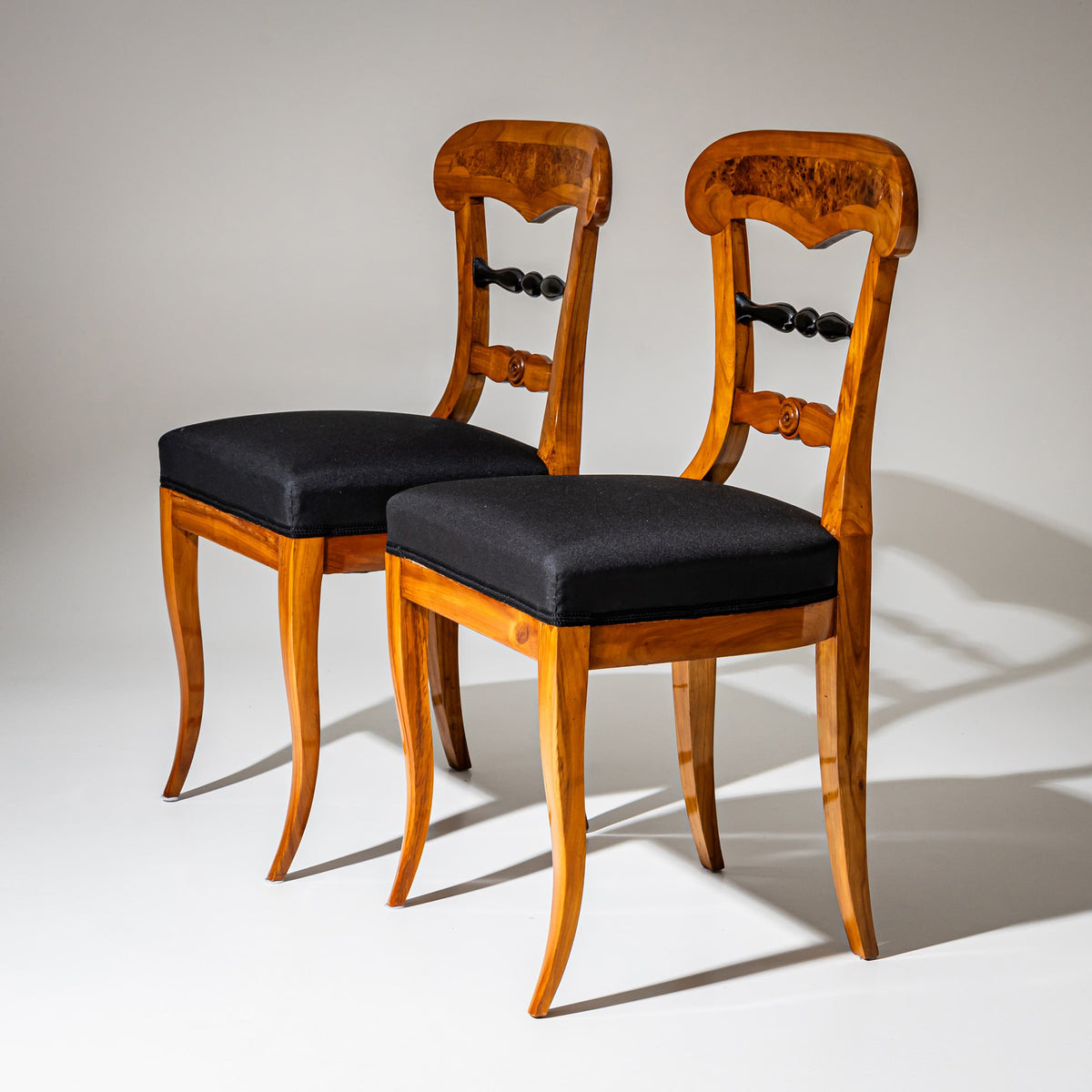 Paar Biedermeier Schaufelstühle, um 1830