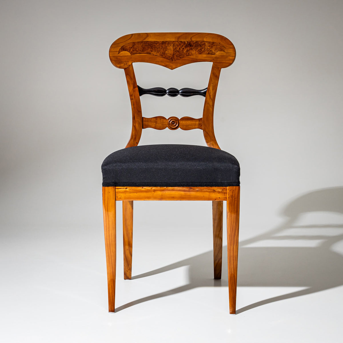 Paar Biedermeier Schaufelstühle, um 1830