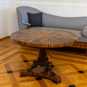 Center Table in Walnut, Vienna, early 19th Century