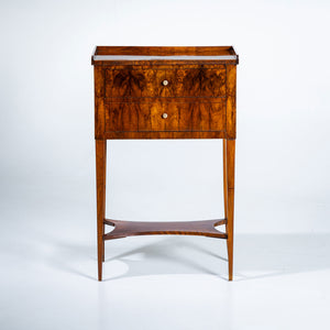 Biedermeier Side Table in Walnut, early 19th Century.