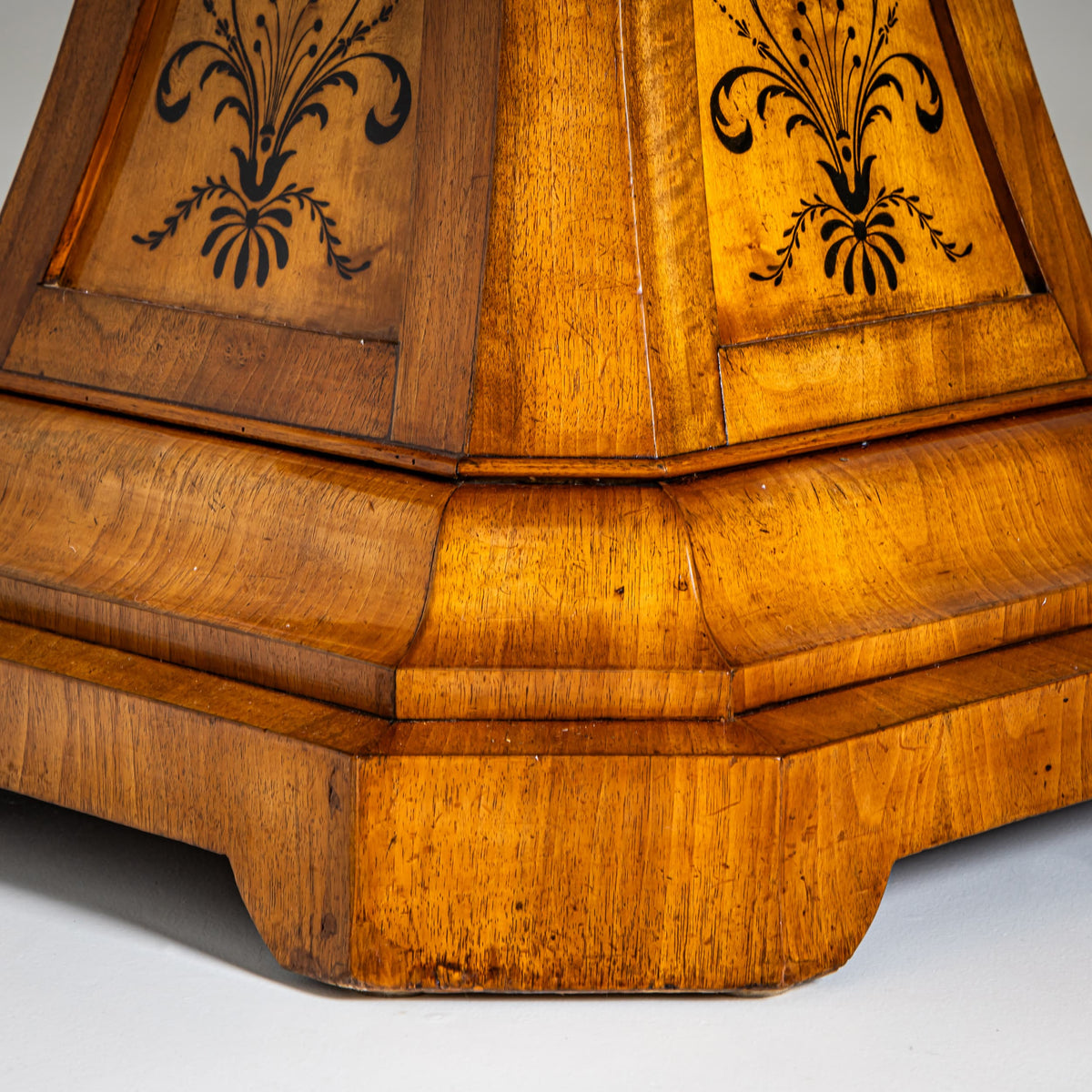 Biedermeier Salontisch um 1830