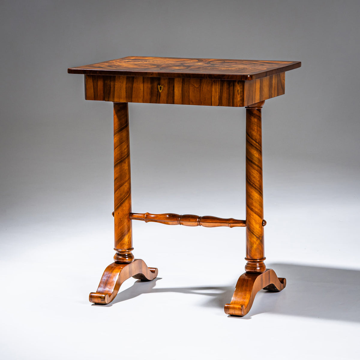 Biedermeier Nähtisch, um 1830–1840