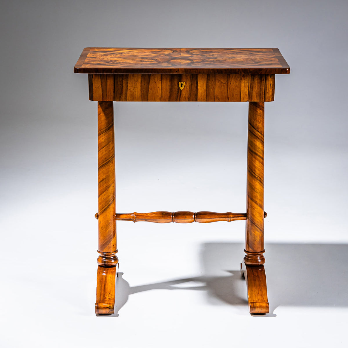 Biedermeier Nähtisch, um 1830–1840