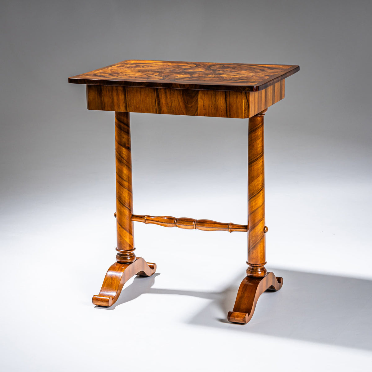 Biedermeier Nähtisch, um 1830–1840