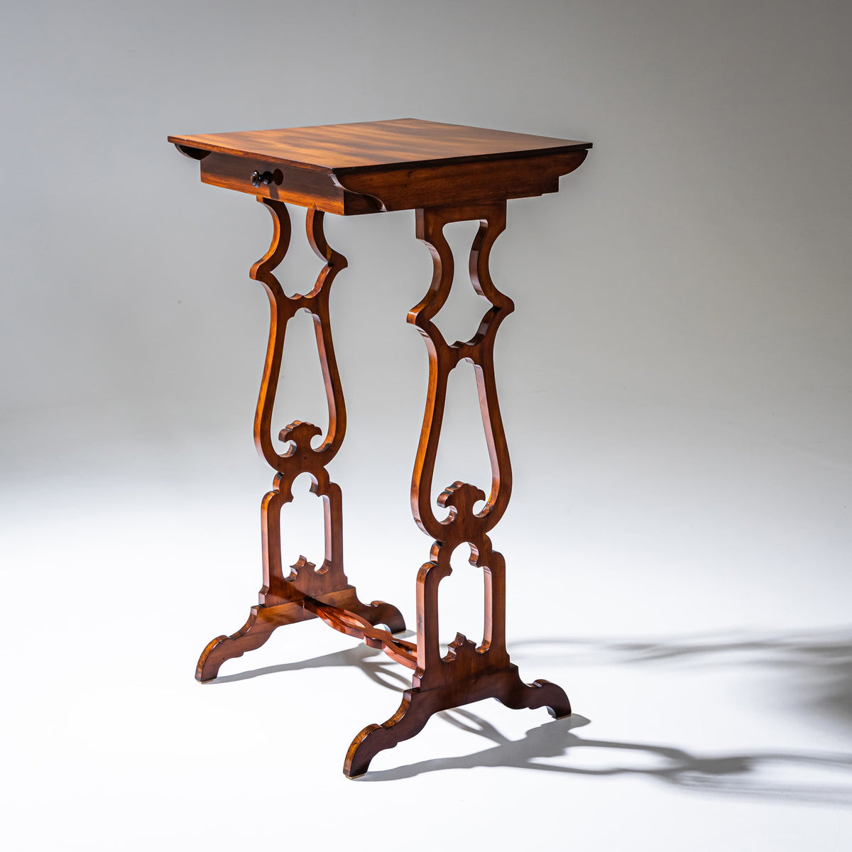 Biedermeier Beistelltisch, um 1840