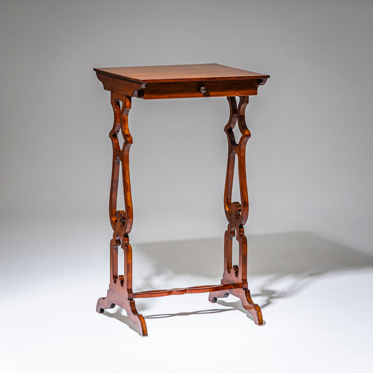 Biedermeier Beistelltisch, um 1840