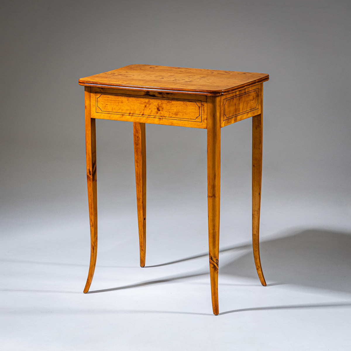 Biedermeier Nähtisch in Birke, um 1820