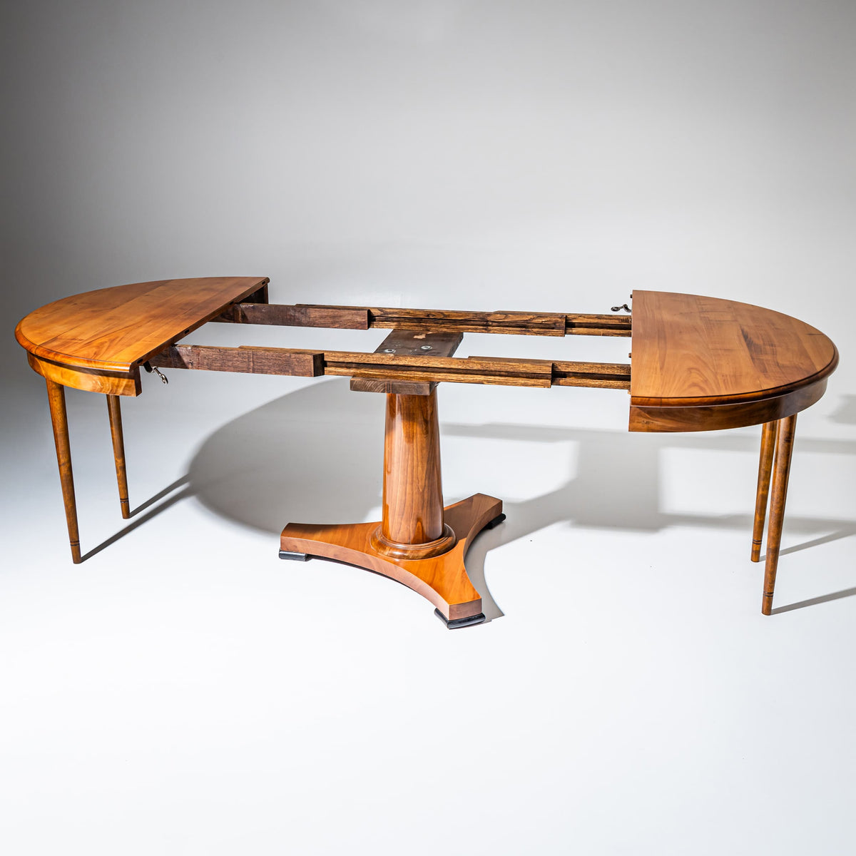 Biedermeier Auszugstisch, um 1820