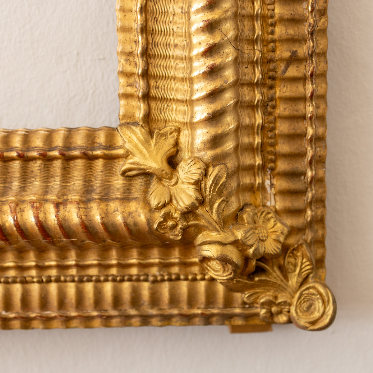 Goldpatinierter Spiegelrahmen, 19. Jahrhundert