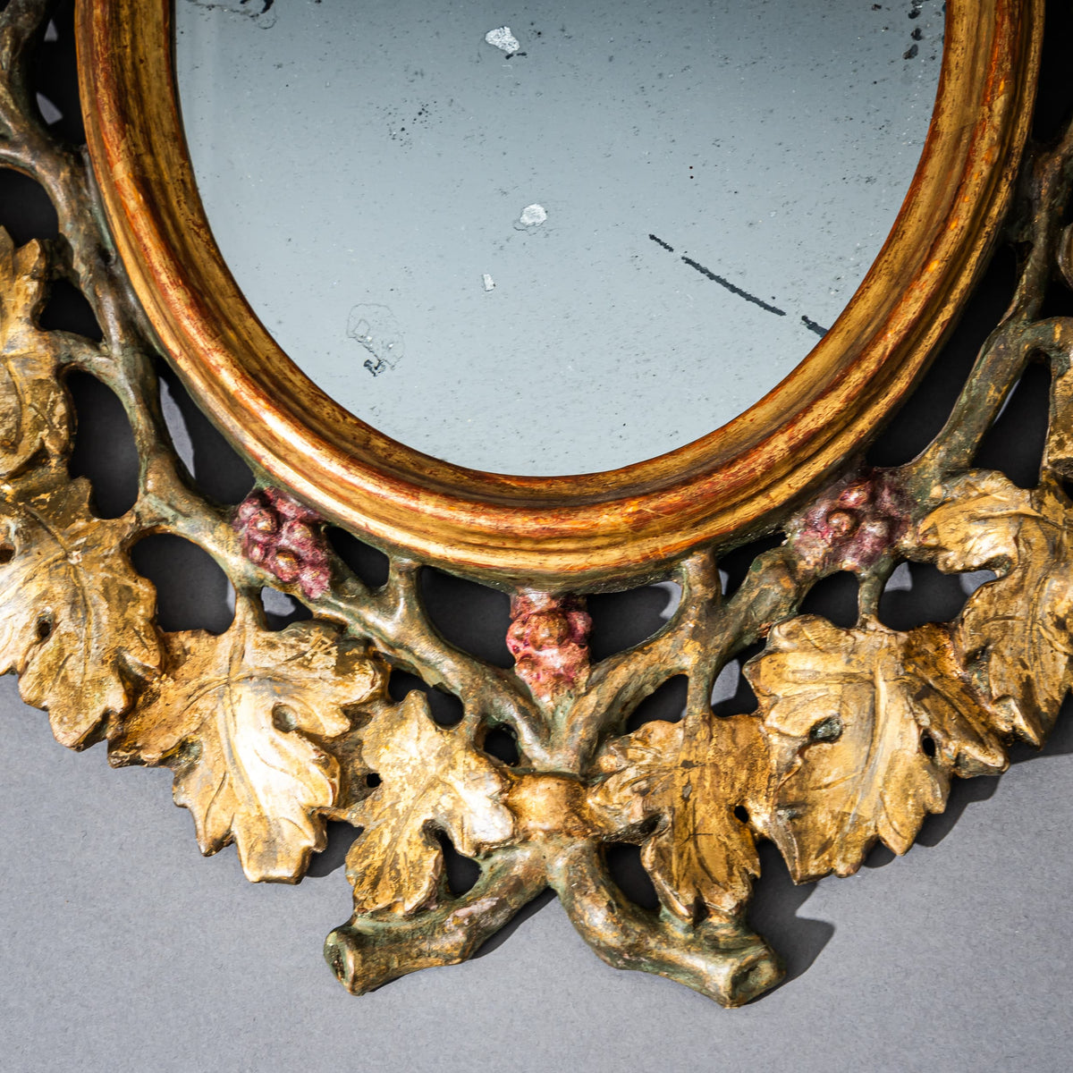 Spiegel mit Weinlaub-Rahmen, wohl Florenz, Italien, 19. Jahrhundert
