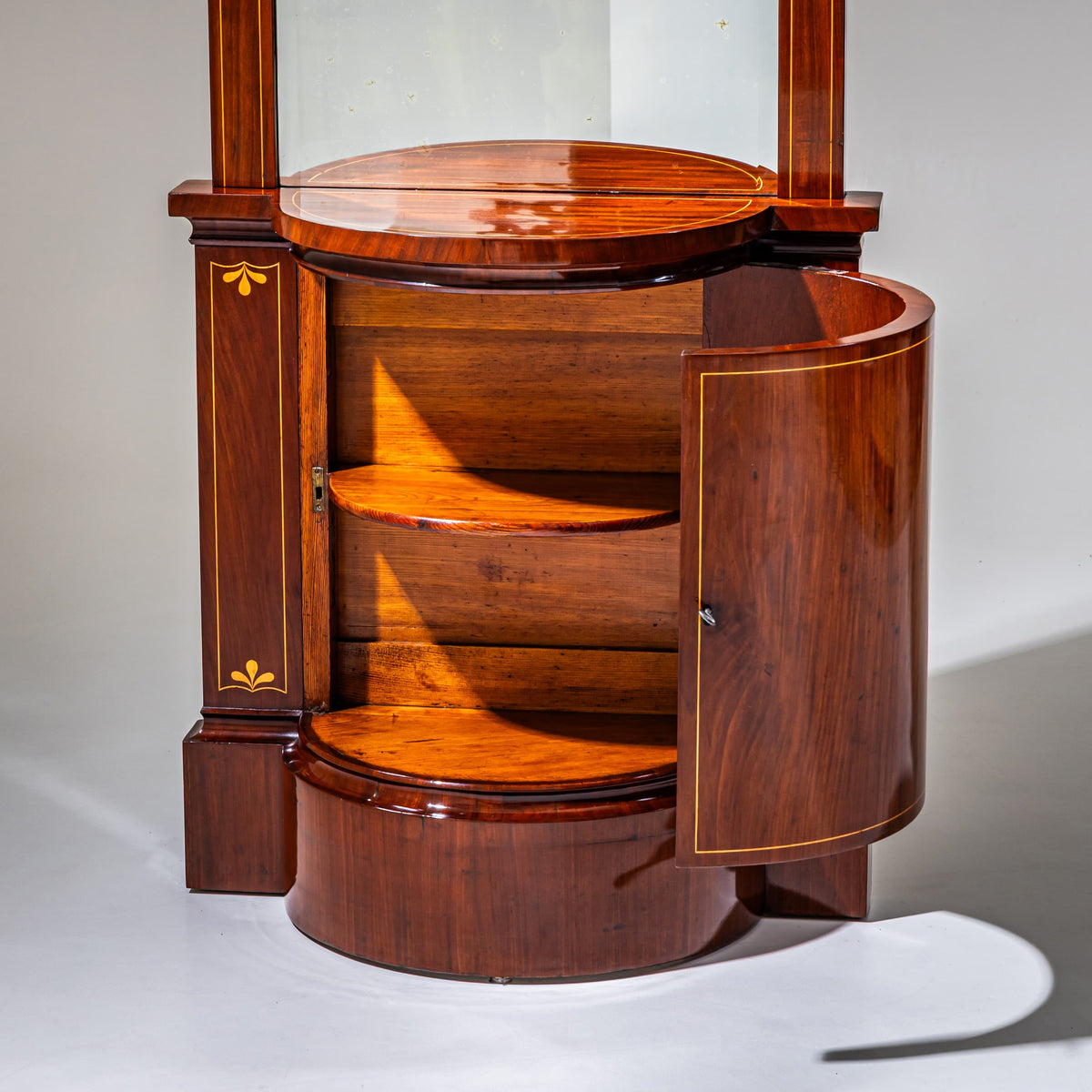 Biedermeier Wandkonsole mit Pfeilerspiegel in Mahagoni, Norddeutschland, um 1830