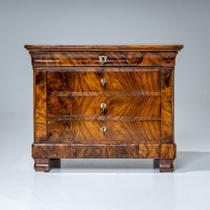 Biedermeier Miniature Chest of Drawers in Walnut, circa 1830