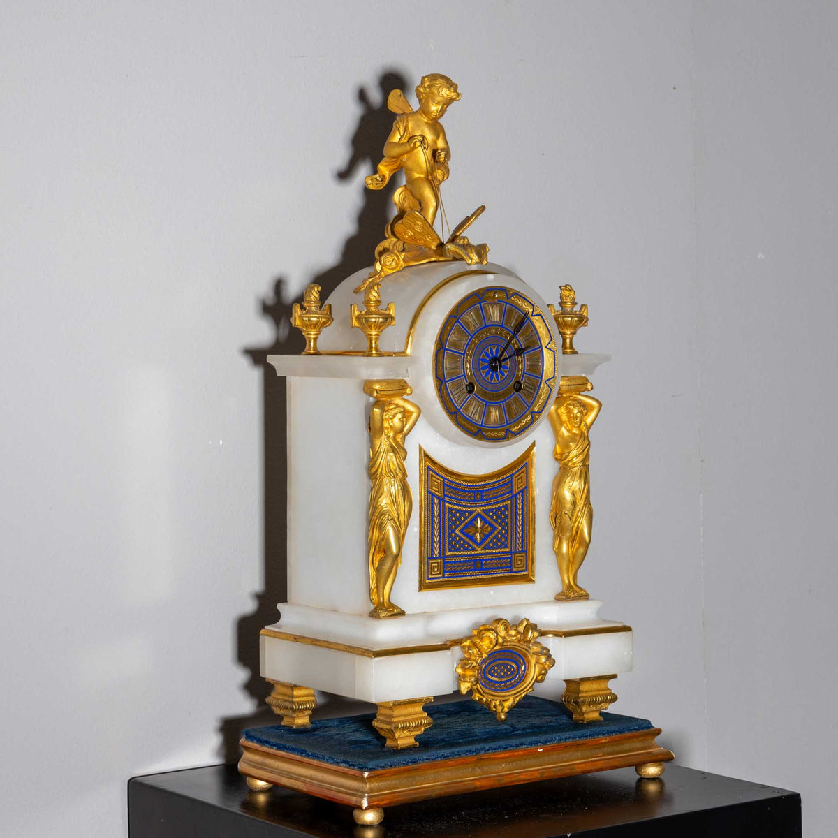 Alabaster Mantel Clock, sig. McDonald Glasgow, 19th century