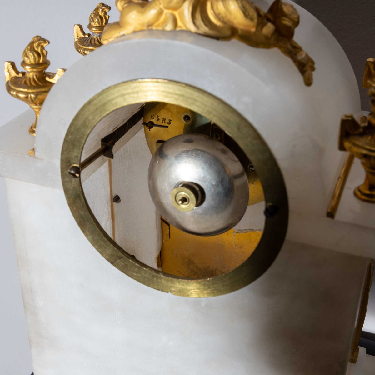 Alabaster Mantel Clock, sig. McDonald Glasgow, 19th century