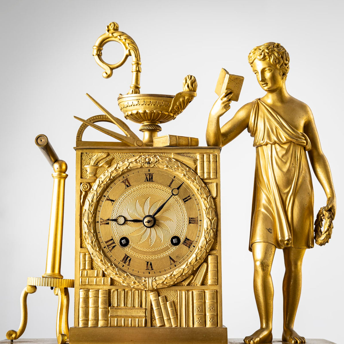 Kaminuhr, Allegorie der Wissenschaften, Frankreich um 1830