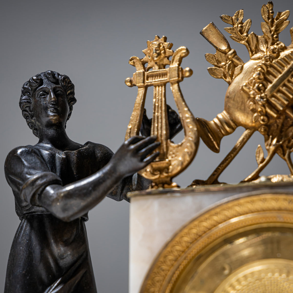 Kaminuhr mit Orpheus Darstellung, 19. Jahrhundert
