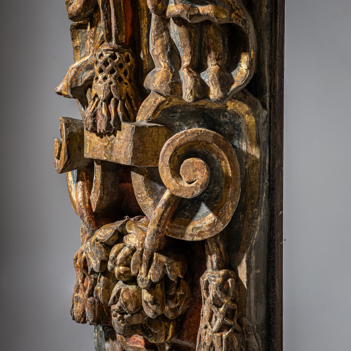 Paar bemalte Pilaster-Engel, wohl Italien, 17. Jahrhundert