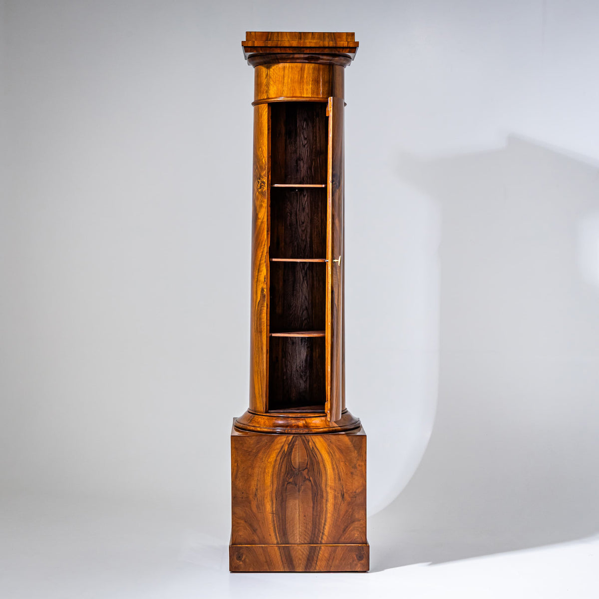 Biedermeier Walnut Pedestal Column, circa 1820