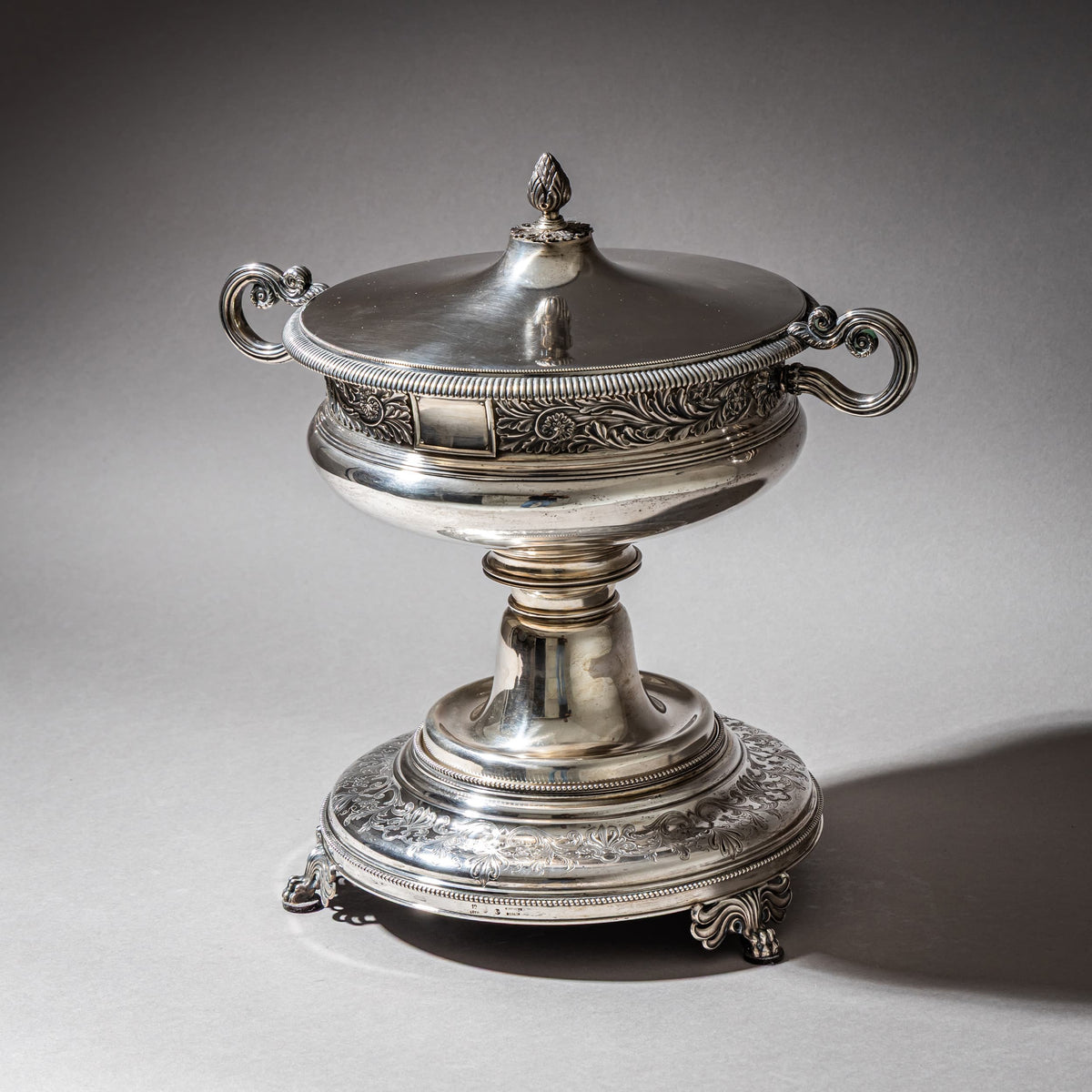 Deckelschale aus Silber, Johann George Hossauer (1794-1874), Berlin um 1835