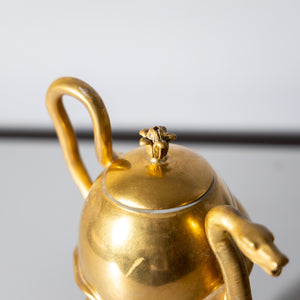 Goldene Porzellan Teekanne mit Schlangendekor, KPM um 1800