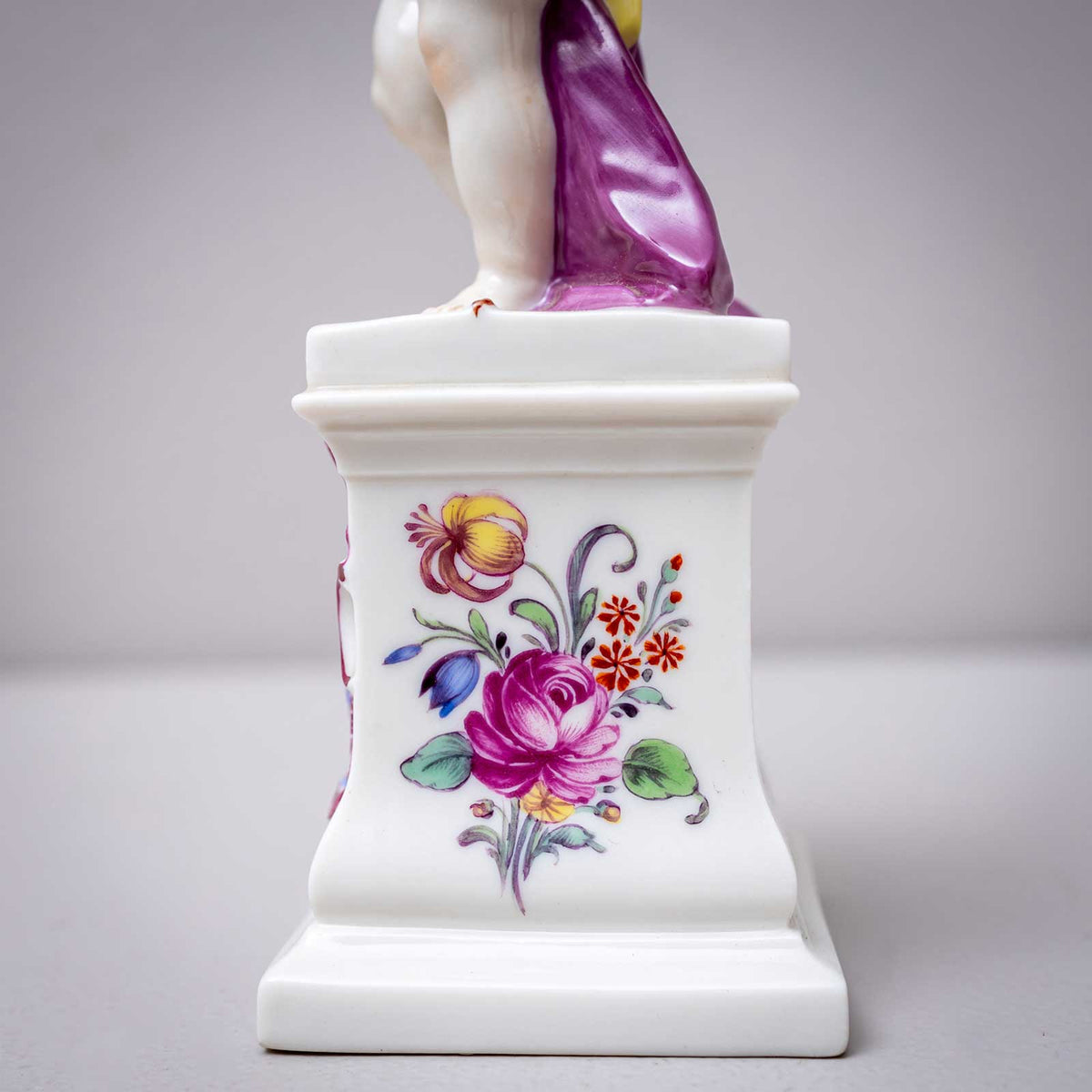 Putti as Diana and Hermes, Nymphenburg Porcelain, 1st Quarter 20th Century