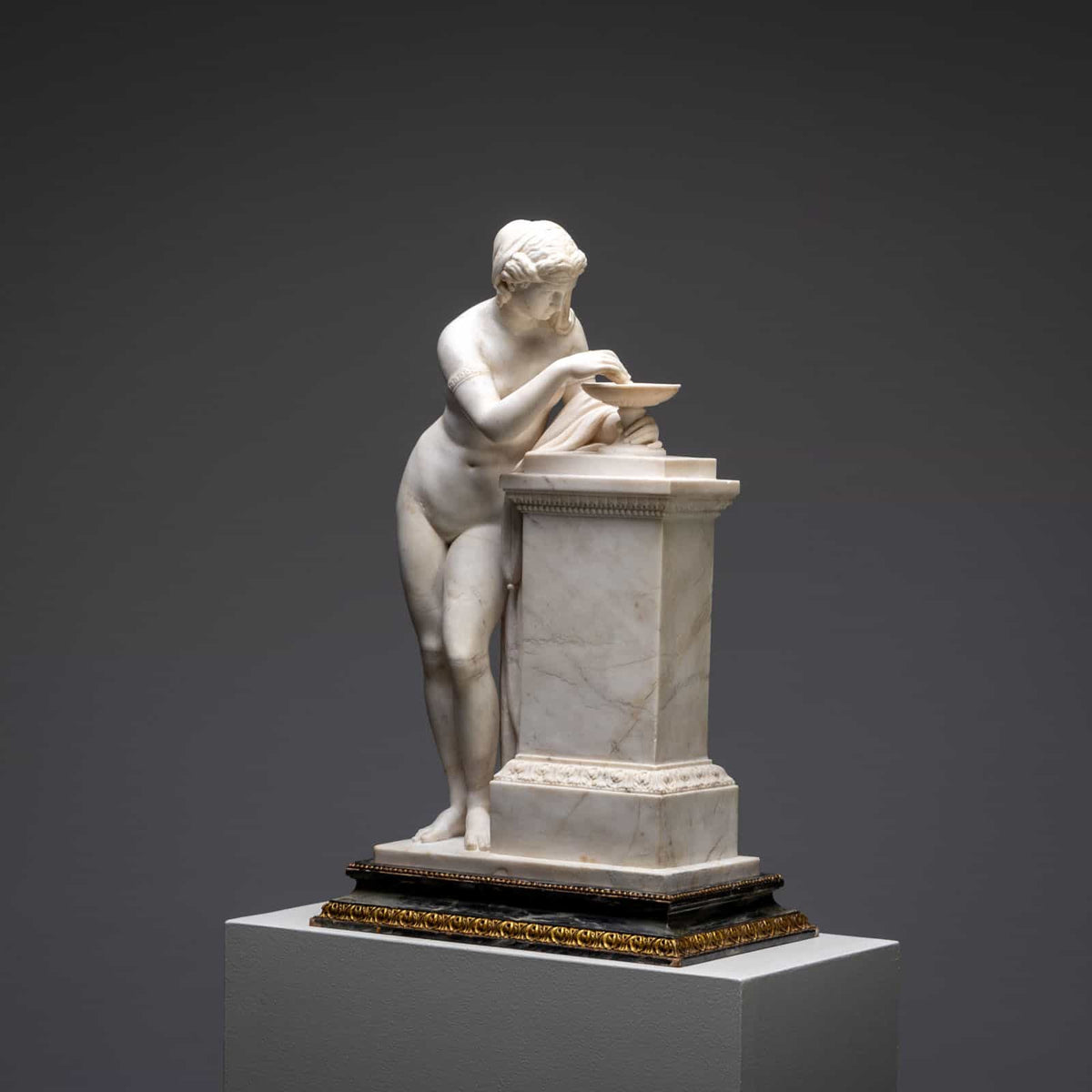 Marmorskulptur einer Vestalin, um 1800