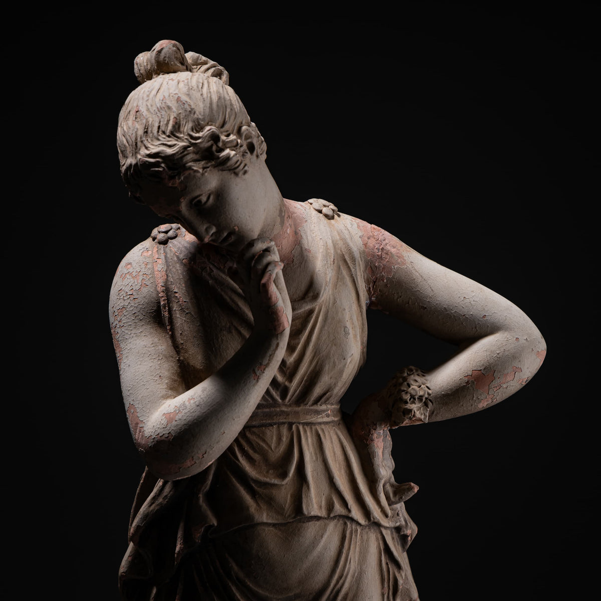 Terrakotta Tänzerin mit Finger am Kinn nach Antonio Canova, 19. Jahrhundert