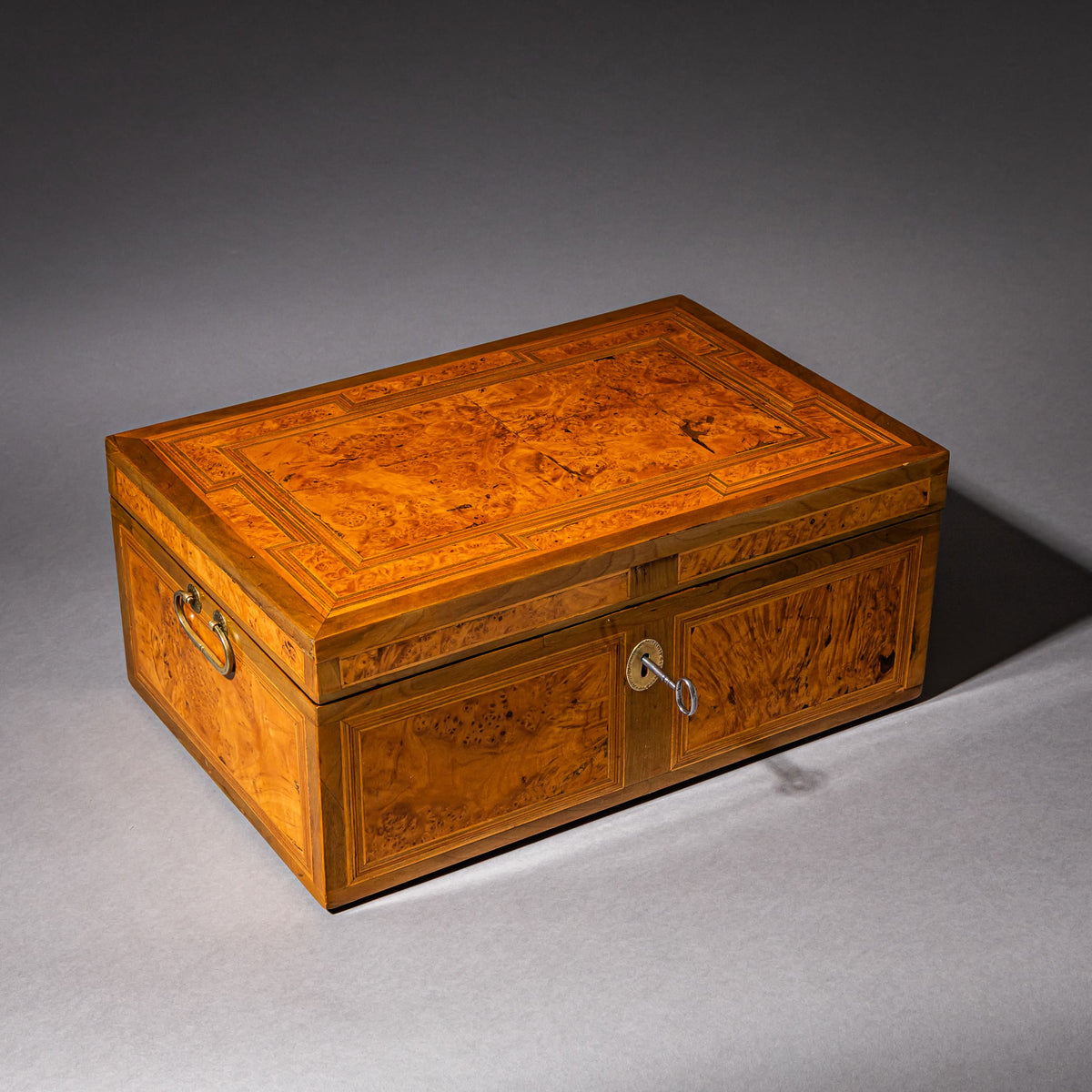 Biedermeier Schatulle, 1. Hälfte 19. Jahrhundert