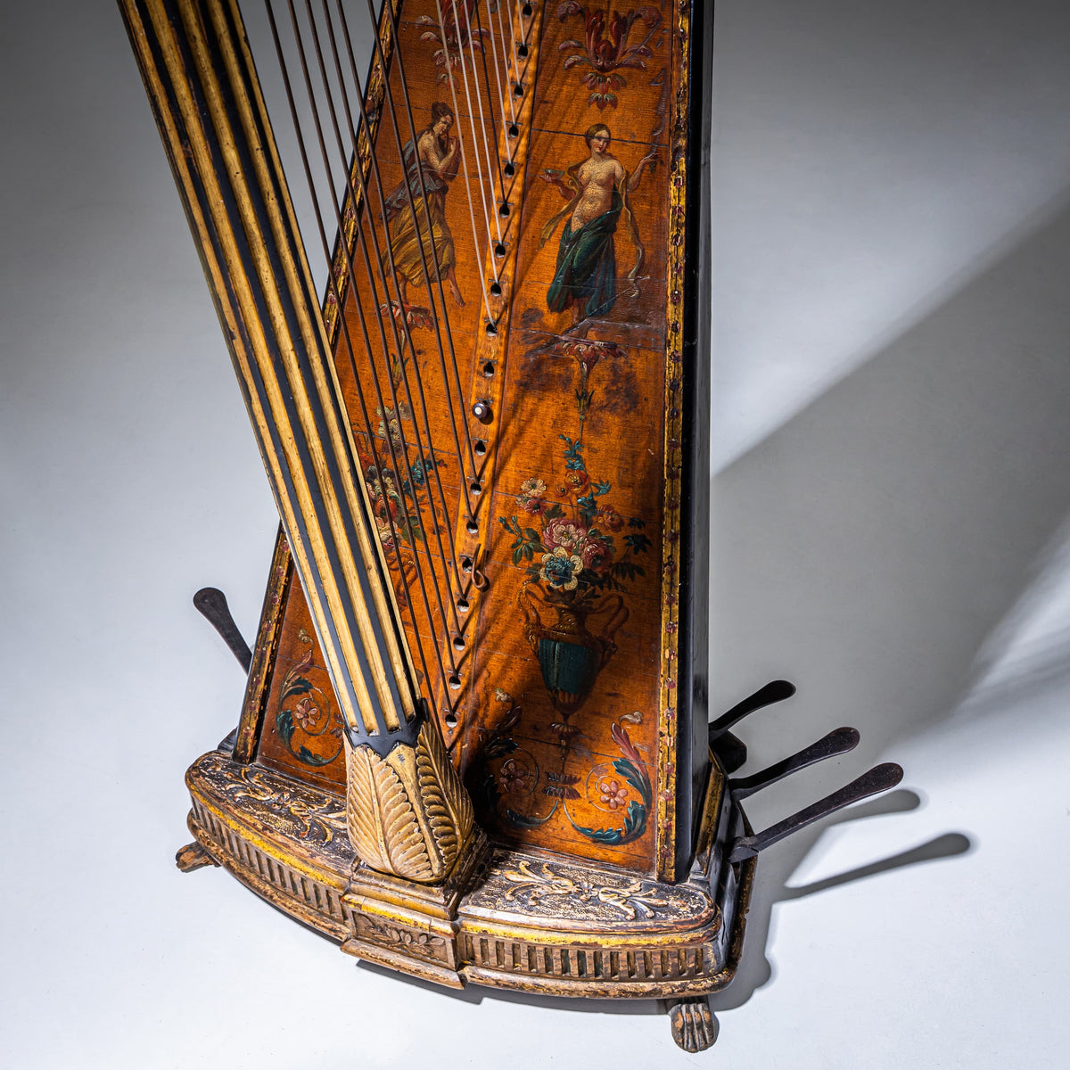 Pedal-Harfe mit figürlicher Bemalung, um 1780