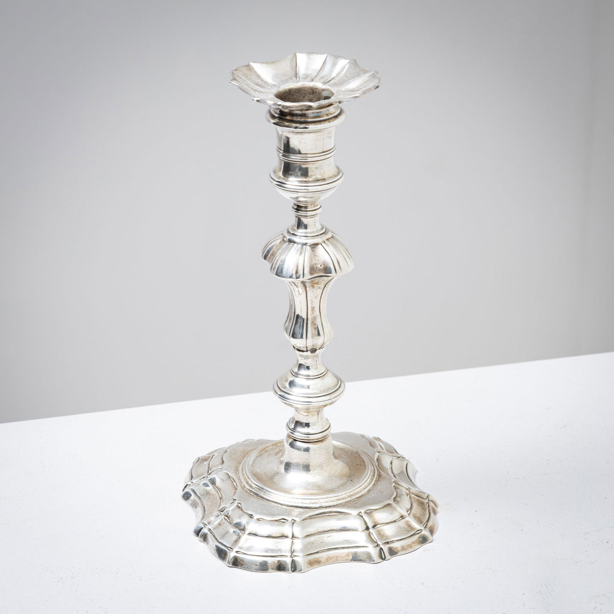 Paar Silber Kerzenhalter, London 1742