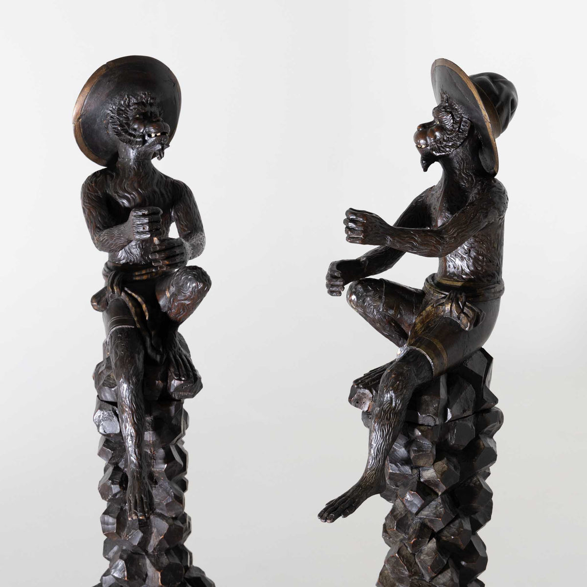 Monkey Sculptures in Walnut, Venetian School, 19th Century