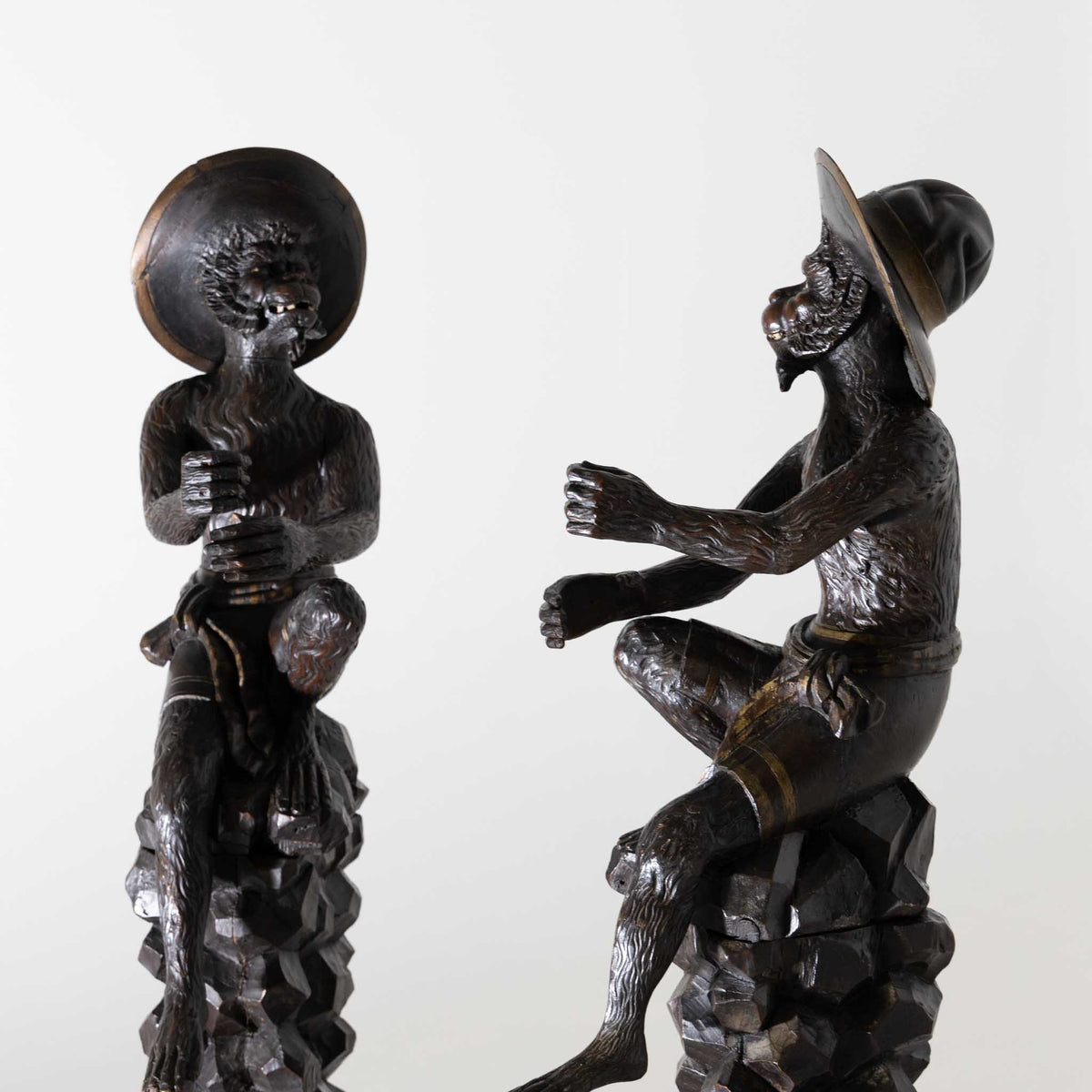 Monkey Sculptures in Walnut, Venetian School, 19th Century