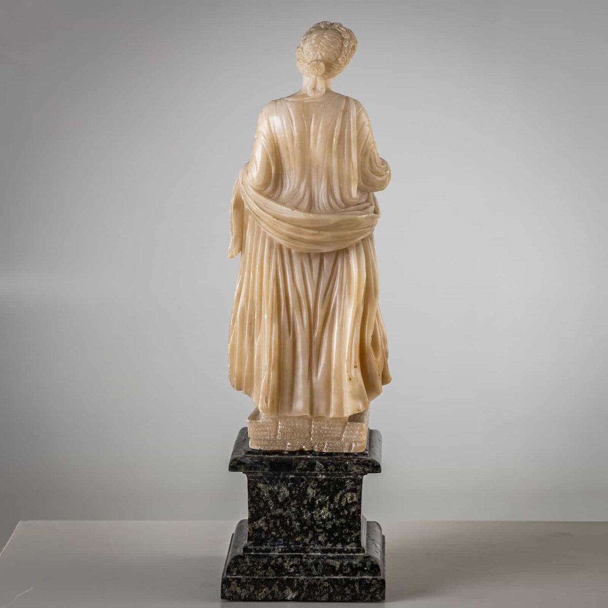 Pair of white Alabaster Sculptures, 2nd Half 19th Century